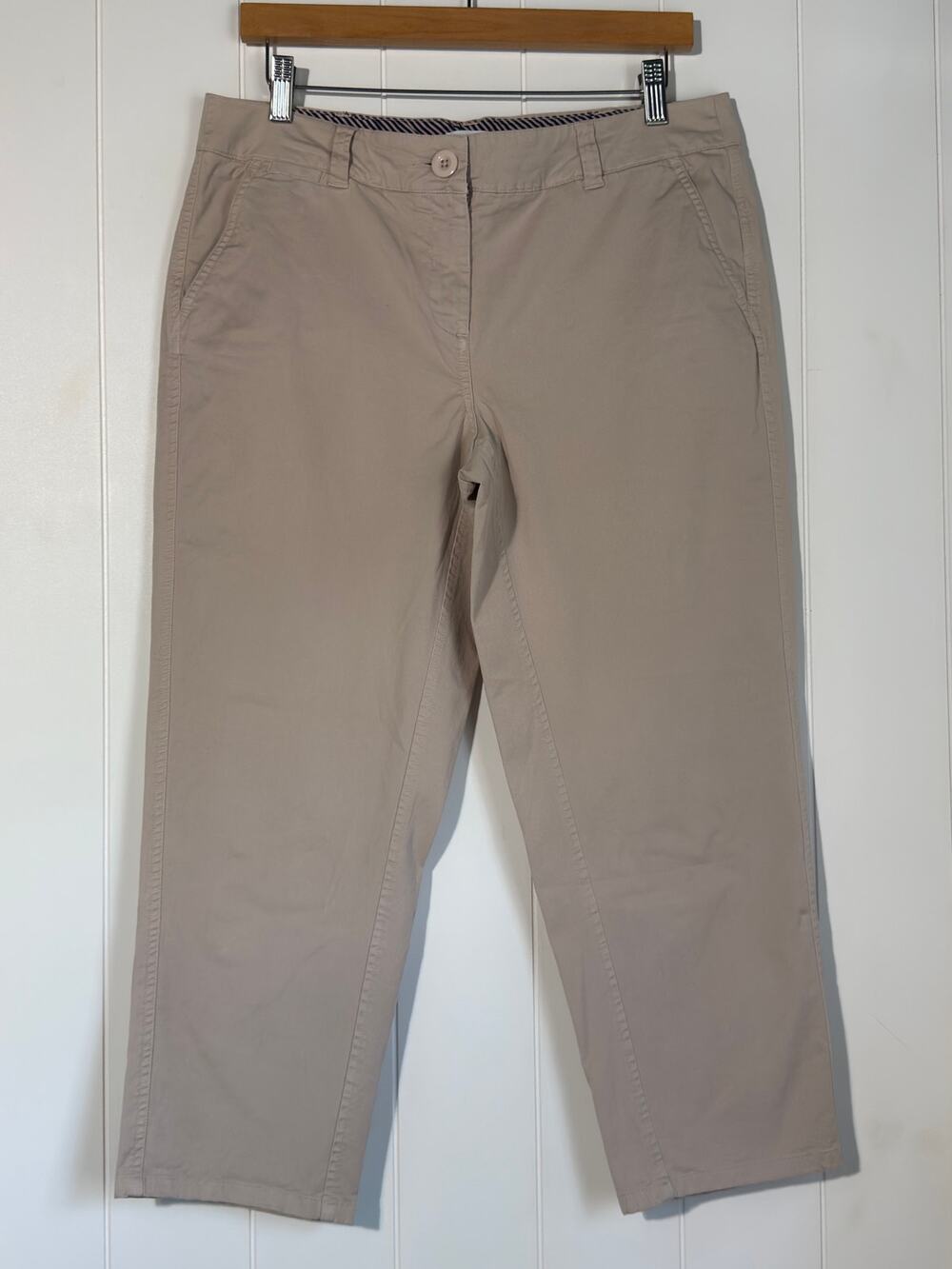 Crown & Ivy Khaki Stretch Chino Capri Pants Women's Size 8 Straight Leg